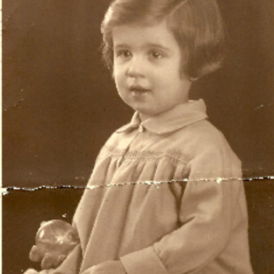 Helga Strauss Mendel as child in Germany