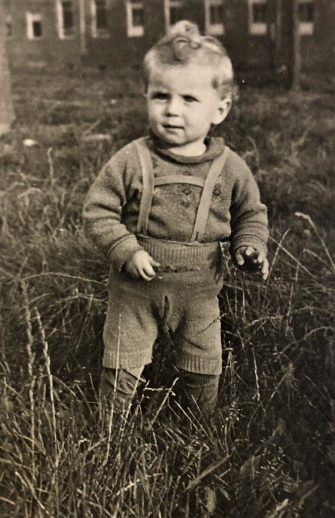 baby photo outside