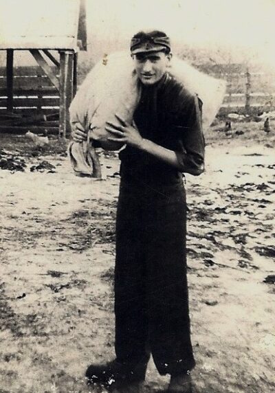 Max Steinmetz with bag overtop